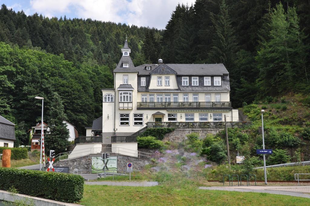 Flair-Hotel Waldfrieden Schwarzatal Exterior photo