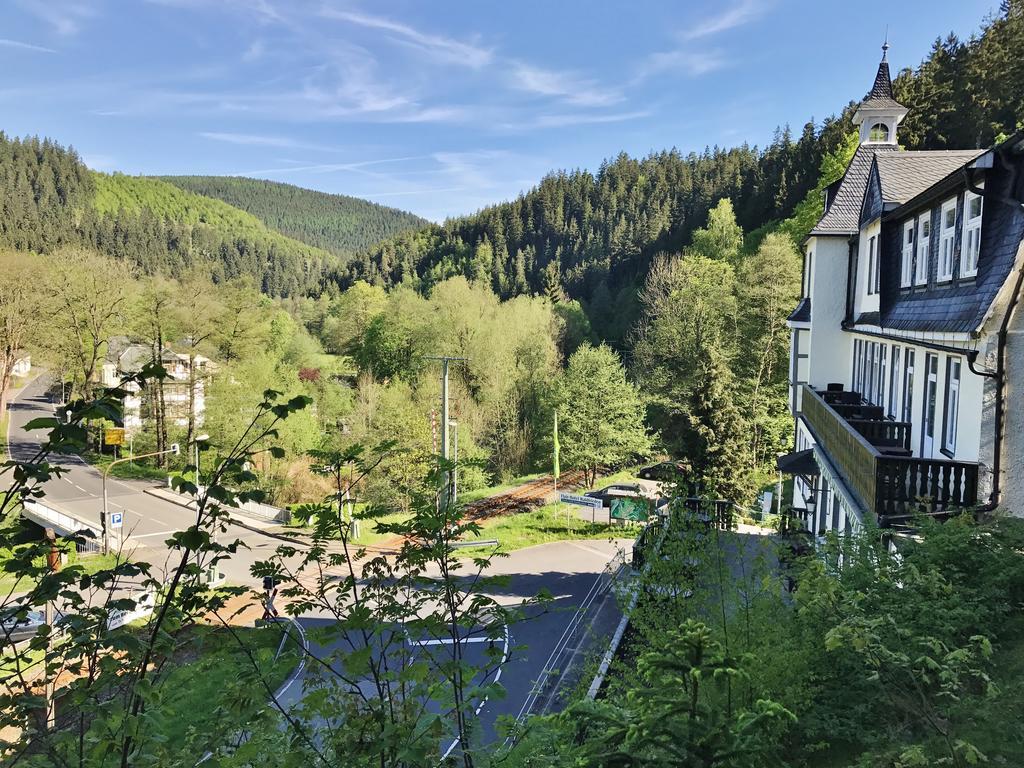 Flair-Hotel Waldfrieden Schwarzatal Exterior photo